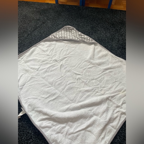 10 baby towels - Picture 8 of 10